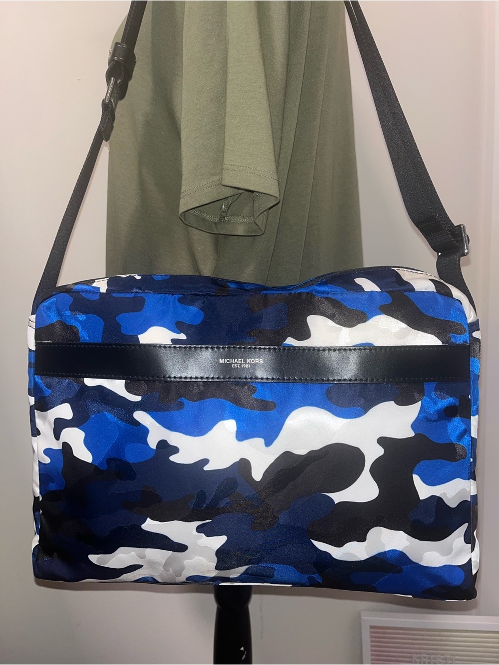 NWOT Michael Kors Kent Large Camo Jacquard Messenger